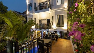 Habitación Deluxe doble, vistas a la piscina | Vistas desde la habitación