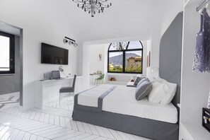3 bedrooms, premium bedding, memory-foam beds, in-room safe - Iommella luxury rooms (Sant'Agnello)