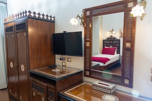 4 Schlafzimmer, Schreibtisch, Bügeleisen/Bügelbrett, kostenloses WLAN