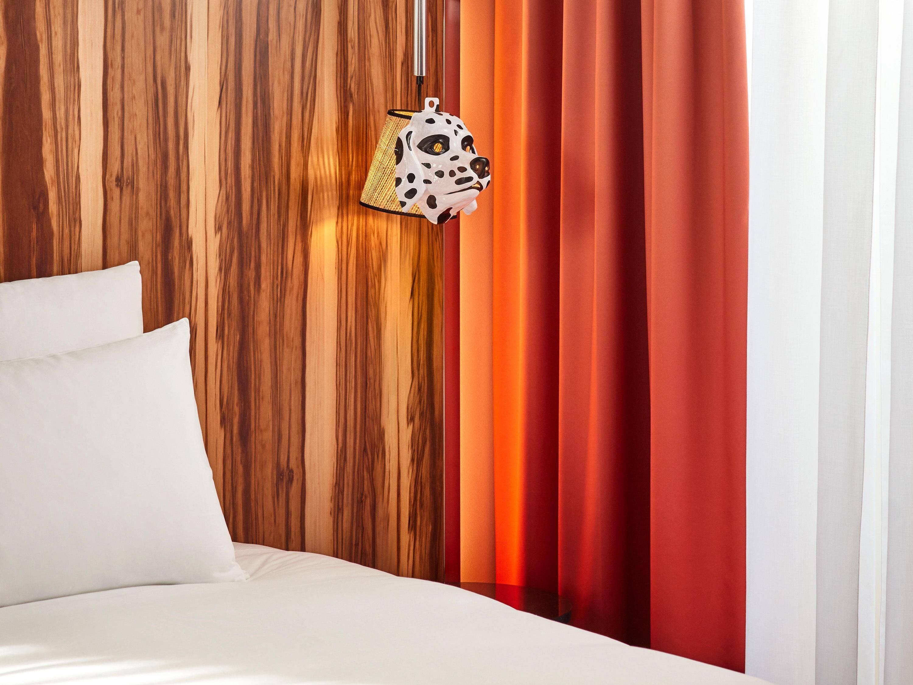 Medium Twin Room - Mom | In-room safe, individually decorated, individually furnished