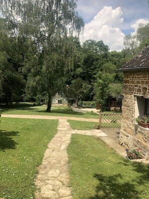 Jardines del alojamiento