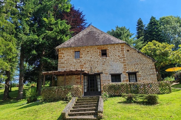 Appartement pour 5 personnes. 1 chambre double, 1 chambre 3 lits simples