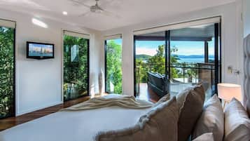 5 bedrooms, iron/ironing board, WiFi, bed sheets