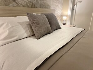 Classic Room | Hypo-allergenic bedding, minibar, individually decorated - Vico Grande (Naples)