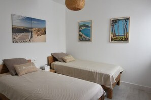 4 bedrooms, iron/ironing board, free WiFi, bed sheets