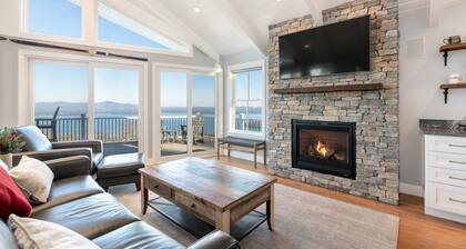 AMAZING WINNIPESAUKEE VIEWS Heated Pool Hot Tub