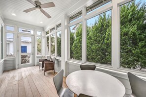 Dining - Book for a Holiday Getaway! 30A Beaches! Paddle Boarding! Community Amenities! (Santa Rosa Beach)