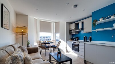 First floor modern apartment near North Bay Beach.