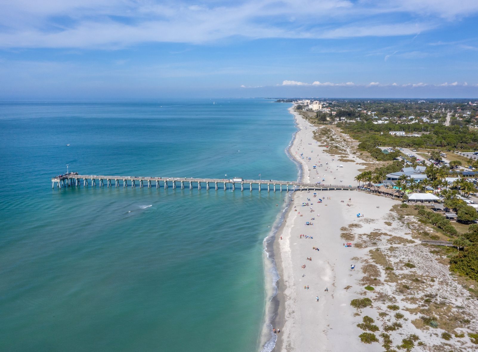 Beach Oasis - Completely Renovated! Half Duplex, WIFI/TV, 1 mile to the Beach! 