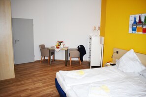 1 bedroom, free WiFi, bed sheets