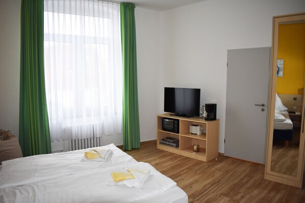 1 bedroom, free WiFi, bed sheets