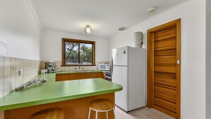 茶具/咖啡用具、冰箱、微波炉、烤面包机