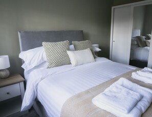 2 chambres, bureau, fer et planche à repasser, Wi-Fi gratuit