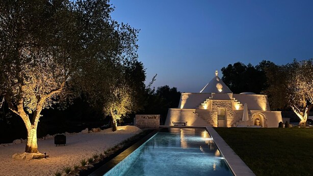 Unclassified image, 1 of 50, button - OSTUNI MIRROR- villa with trullo and private pool (Puglia)