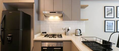 Fridge, microwave, oven, stovetop