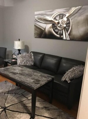 Fireplace, Netflix, streaming services