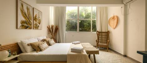 Apartment | Living room | Flat-screen TV