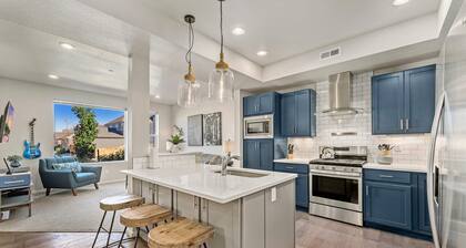 Stylish Music-Inspired Retreat Near Old Town FC