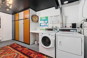 Appart'hôtel, plusieurs lits, patio, vue jardin (220 Peterson St Unit 8) | Intérieur