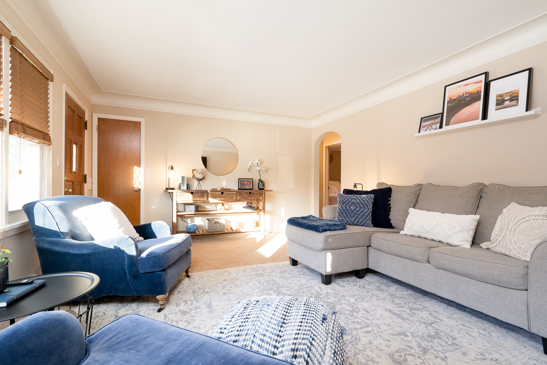 MINNeSTAY* Beard Avenue Bungalow | 50th & France | Cozy | Fun