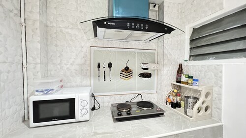 Bangkok Private–Cheerful–WFH 4 bedrooms + Parking