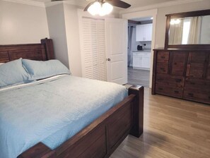 2 bedrooms, desk, iron/ironing board, free WiFi