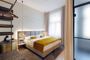 Familien-Suite, 2 Schlafzimmer | Zimmersafe, Bügeleisen/Bügelbrett, kostenloses WLAN, Bettwäsche