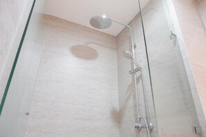 Apartment, 2 Schlafzimmer | Badezimmer | Dusche, kostenlose Toilettenartikel