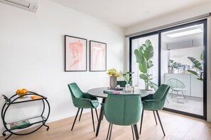 Dining - 3 Bedroom Townhouse- Free parking (Brunswick West)