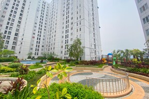 Exterior - Best Location And Simply Studio Room At Bassura City Apartment (Jakarta)