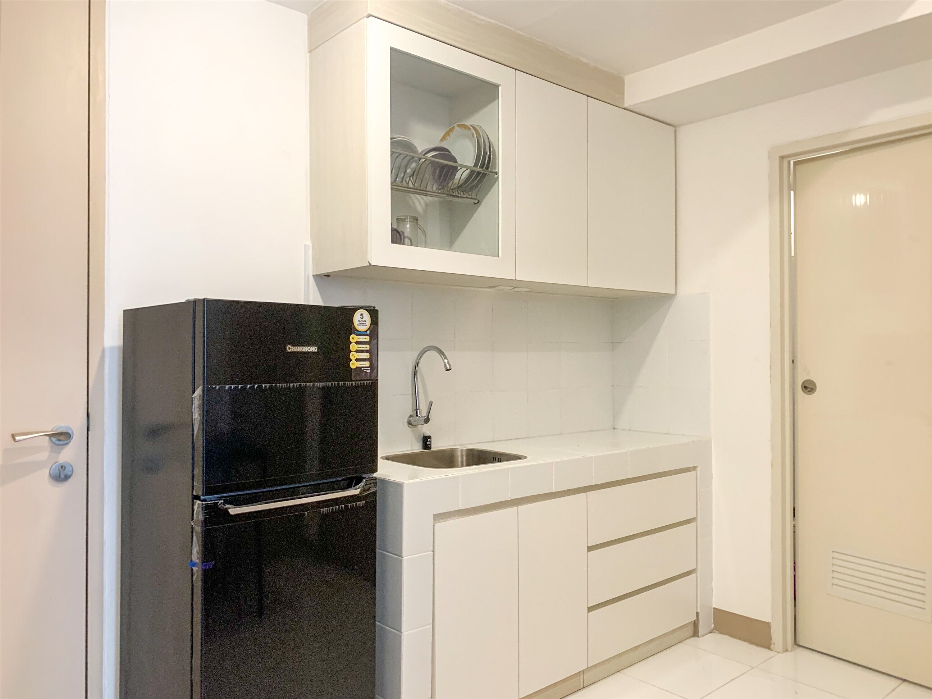 Apartment, 2 Bedrooms | Private kitchen | Fridge, stovetop, cookware/dishes/utensils