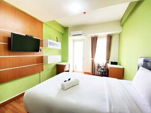 Free WiFi - Homey Studio Apartment at Oxford Jatinangor (Cileunyi)