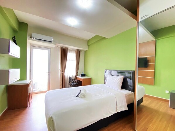 Free WiFi - Homey Studio Apartment at Oxford Jatinangor (Cileunyi)