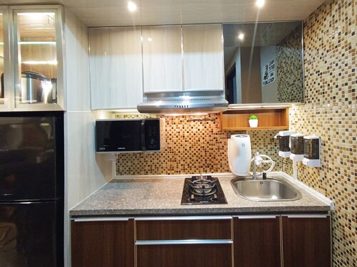 Comfort And Strategic 2Br Apartment At Vida View Makassar