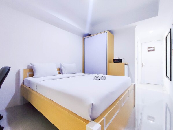 Free WiFi - Cozy Studio At 9Th Floor Paltrow City Apartment (Semarang)