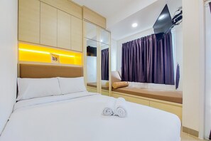 Studio | Free WiFi - Cozy And Simply Look Studio Room Apartment At B Residence (Pagedangan)