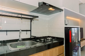 Private kitchen - Good Deal And Simply Look Studio Room At Transpark Bintaro Apartment (South Tangerang)