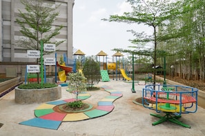 Tempat bermain anak - outdoor