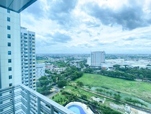 View from property - Restful Studio At Springlake Summarecon Apartment Near Mall (Bekasi)