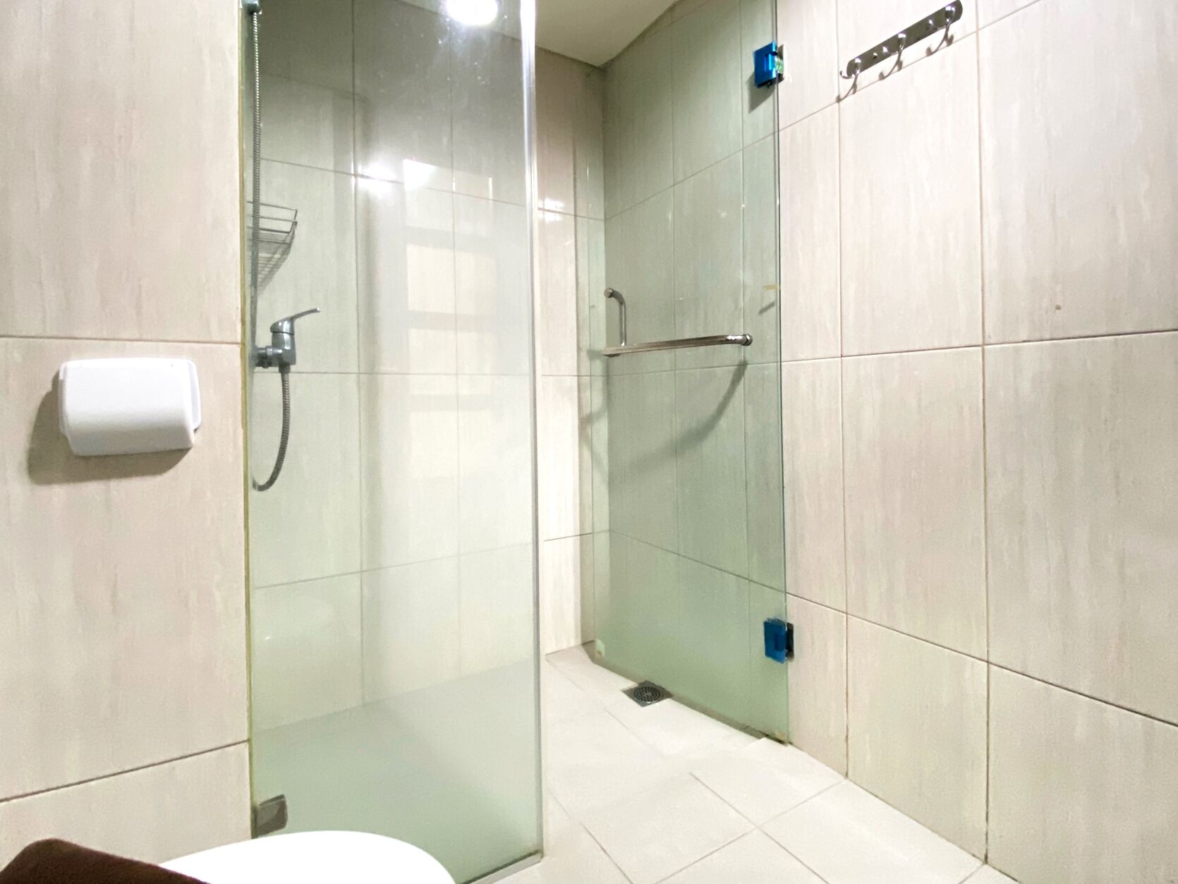 Studio | Kamar mandi | Shower dan perlengkapan mandi gratis