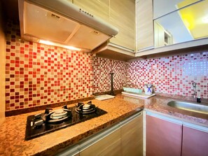 Căn hộ, 2 phòng ngủ | Bếp riêng | Tủ lạnh, bếp nấu, dụng cụ nấu nướng/bát dĩa/dao nĩa 