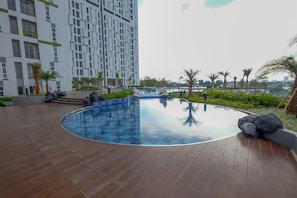 Outdoor pool - Nice And Comfy Studio Apartment Akasa Pure Living Bsd (South Tangerang)