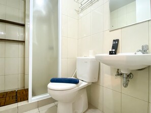 Appartement, 2 chambres | Salle de bain