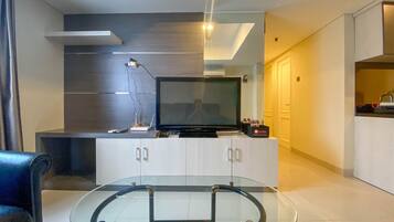 Apartment, 3 Bedrooms | Living room | TV