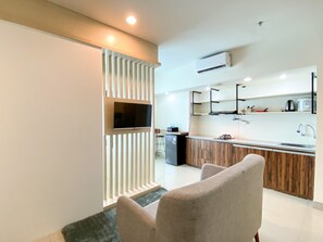 Free WiFi - Minimalist And Strategic Studio Apartment At Grand Kamala Lagoon (Bekasi)