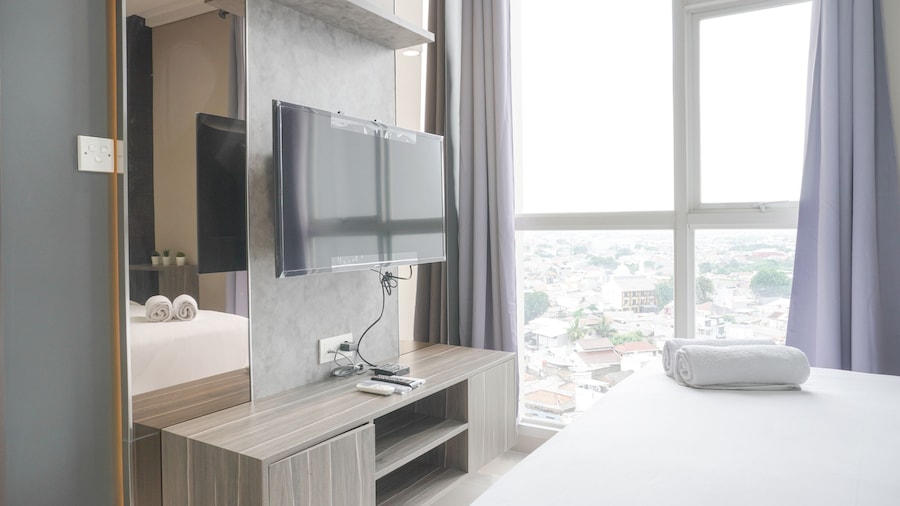 Modern And Comfort Stay 2Br At Ciputra International Apartment