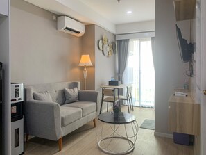 Living room - Nice And Strategic 2Br At 16Th Floor Daan Mogot City Apartment (Jakarta)