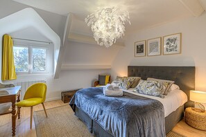 4 chambres, fer et planche à repasser, Wi-Fi gratuit, draps fournis