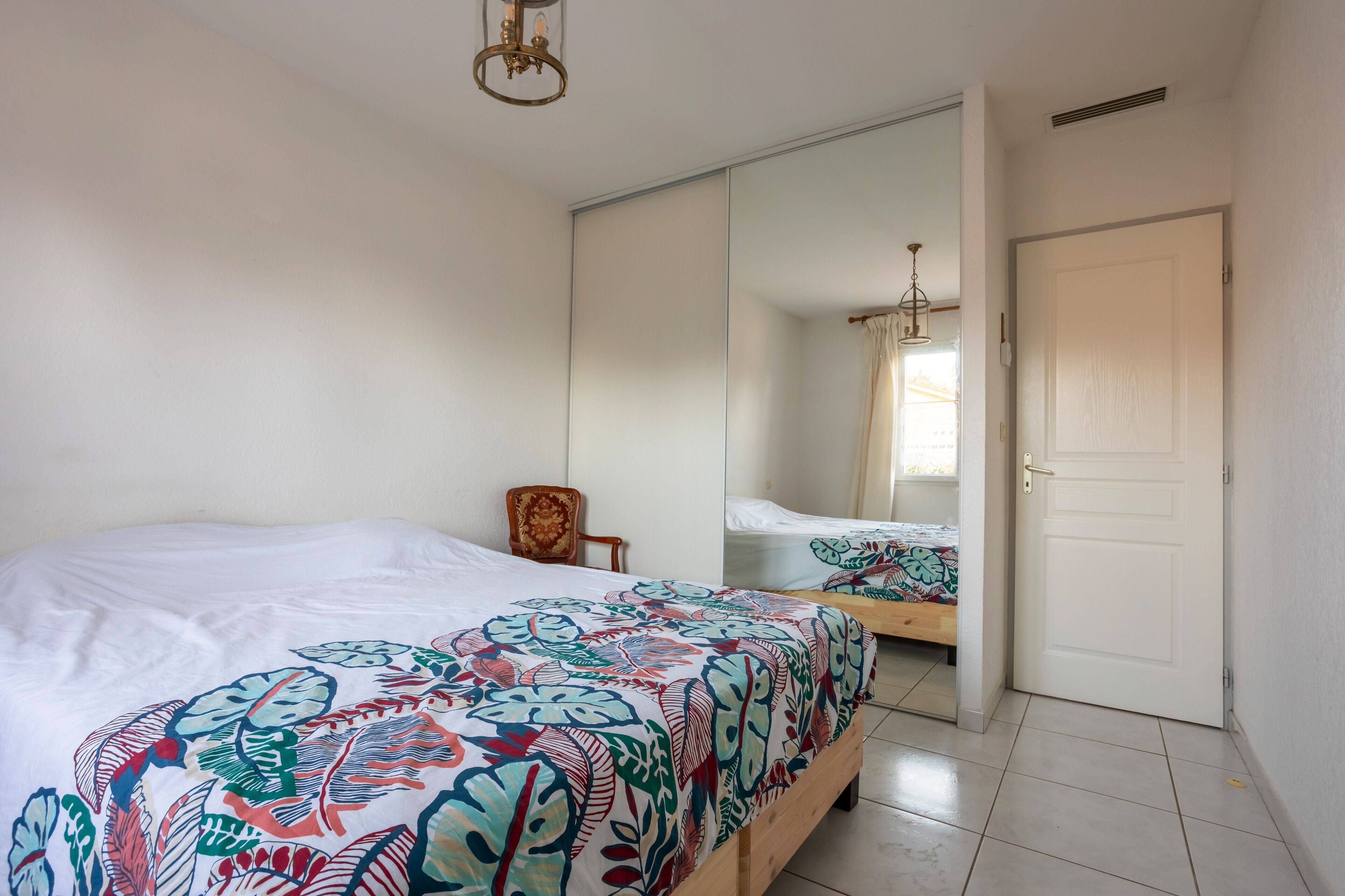 3 chambres, fer et planche à repasser, Wi-Fi gratuit