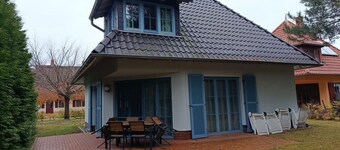 Family-friendly vacation home with terrace and garden by the Baltic Sea